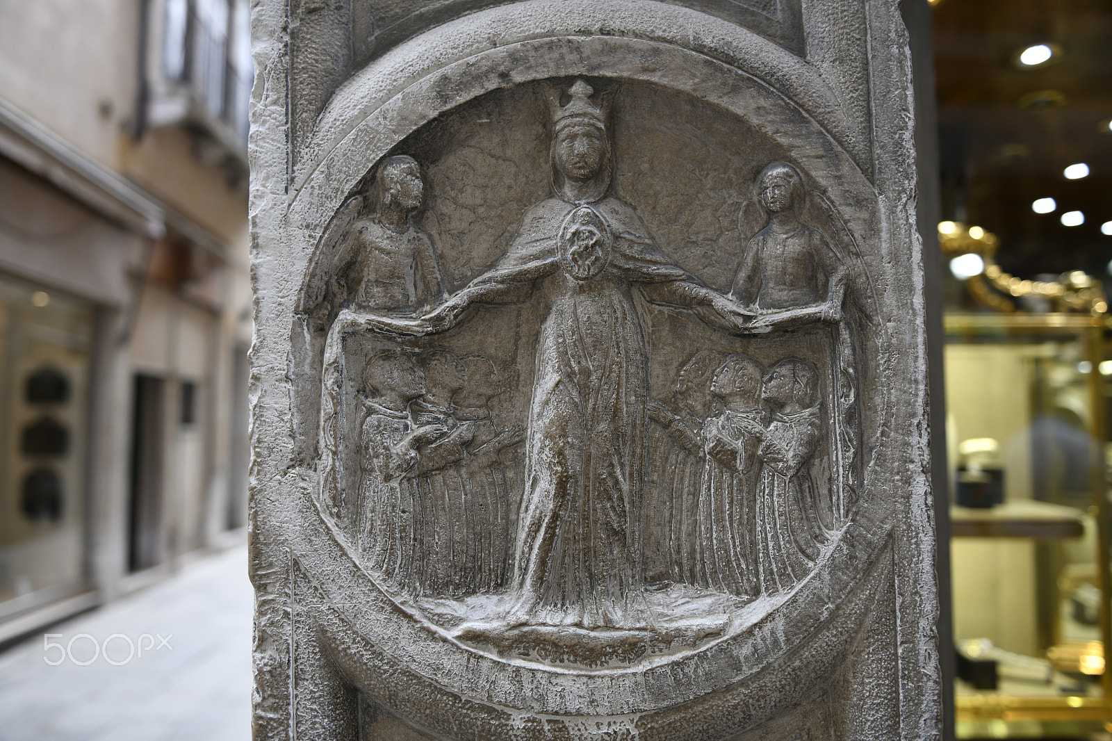 Nikon AF-S Nikkor 24-70mm F2.8G ED sample photo. Venezia between croud photography