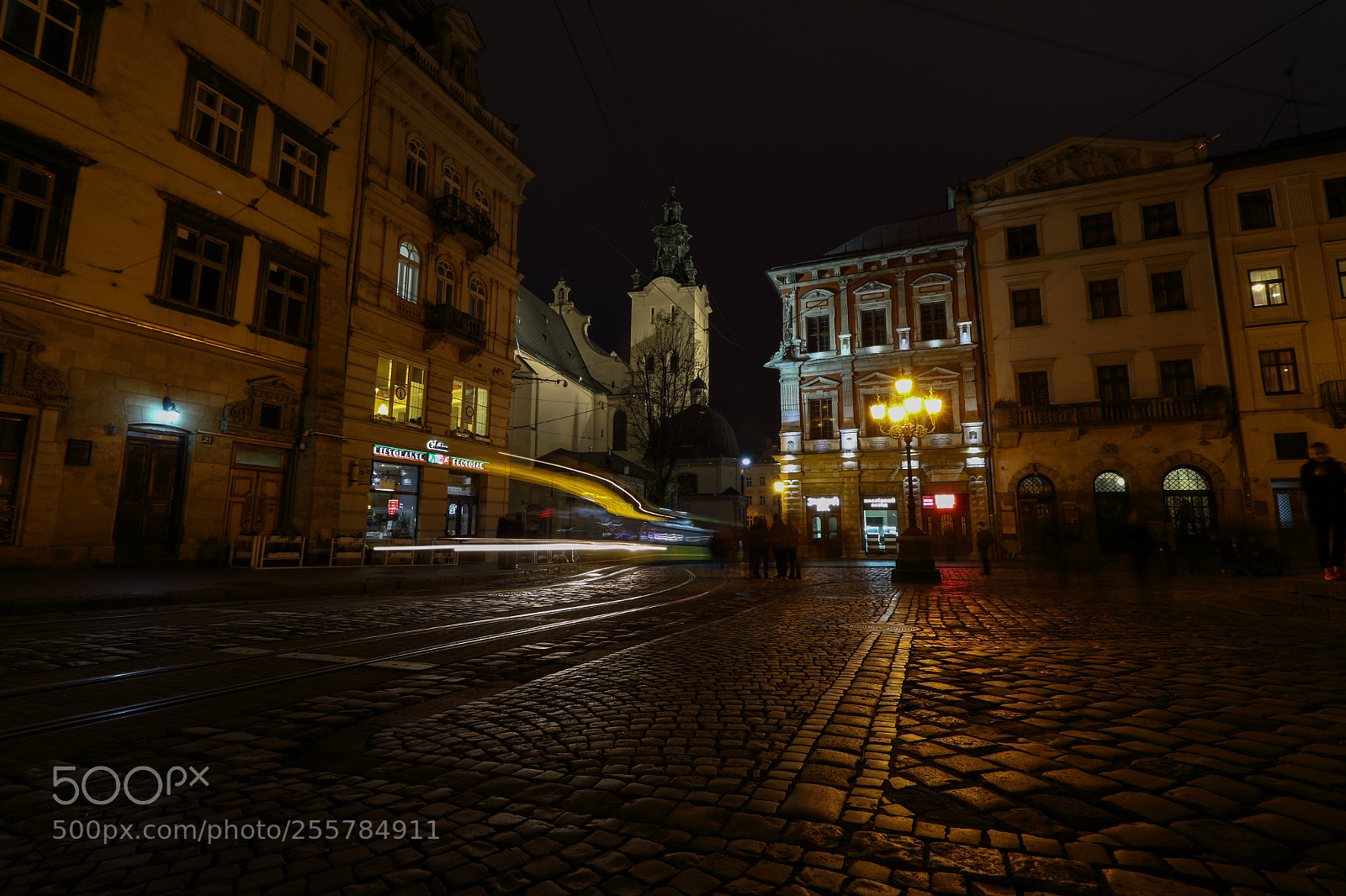 Canon EOS 7D Mark II sample photo. Night lviv photography