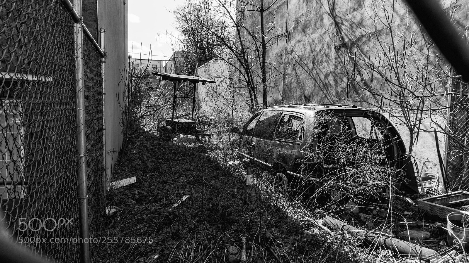 Sony a6000 sample photo. Urban junkyard photography