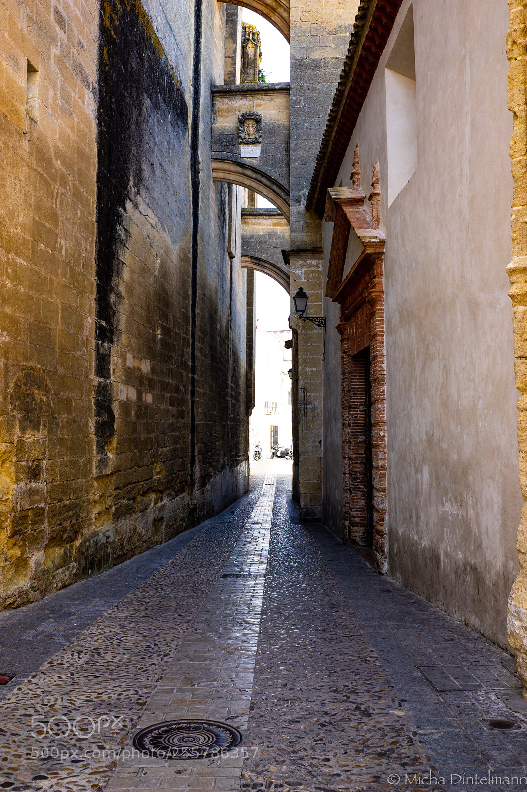 Sony a7 II sample photo. Streets of arcos photography