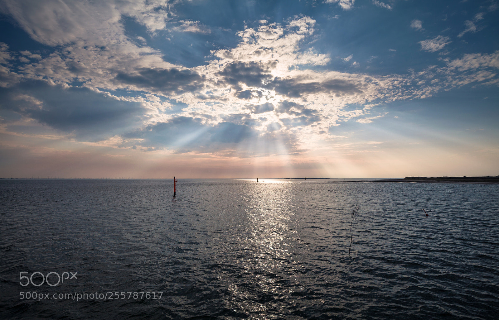 Canon EOS 5D Mark II sample photo. Spiekeroog ferry photography