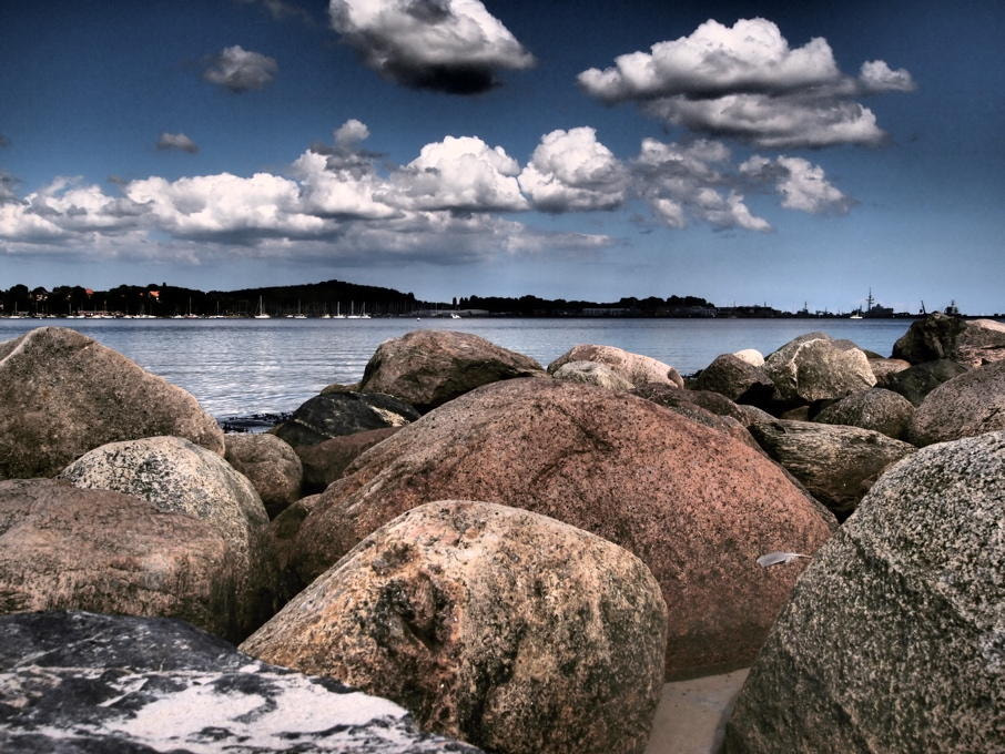 Olympus PEN E-PL2 sample photo. Beach pebbles photography