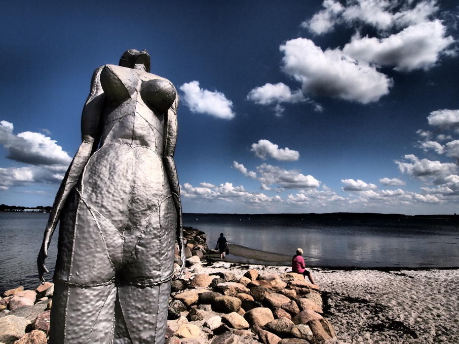 Olympus PEN E-PL2 sample photo. Beach sculpture photography
