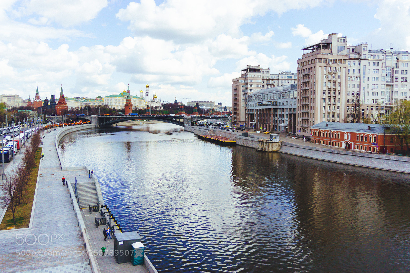 Sony a6000 sample photo. Moskva in spring photography