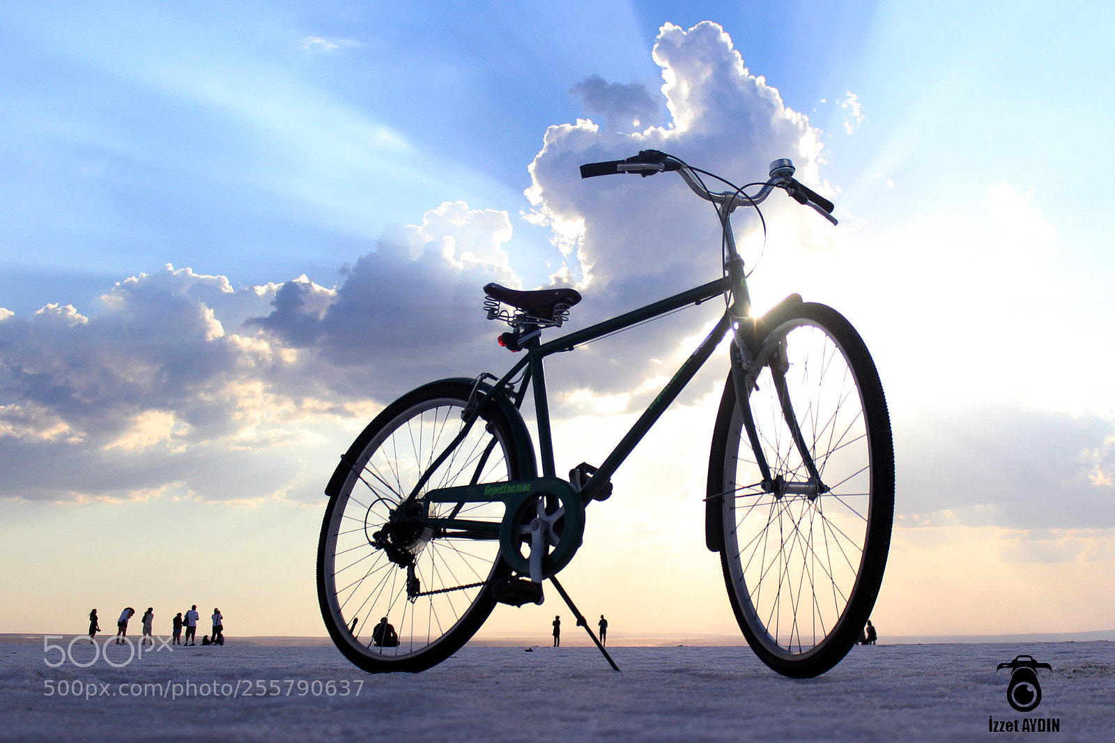 Canon EOS 600D (Rebel EOS T3i / EOS Kiss X5) sample photo. Salt lake&bicycle photography