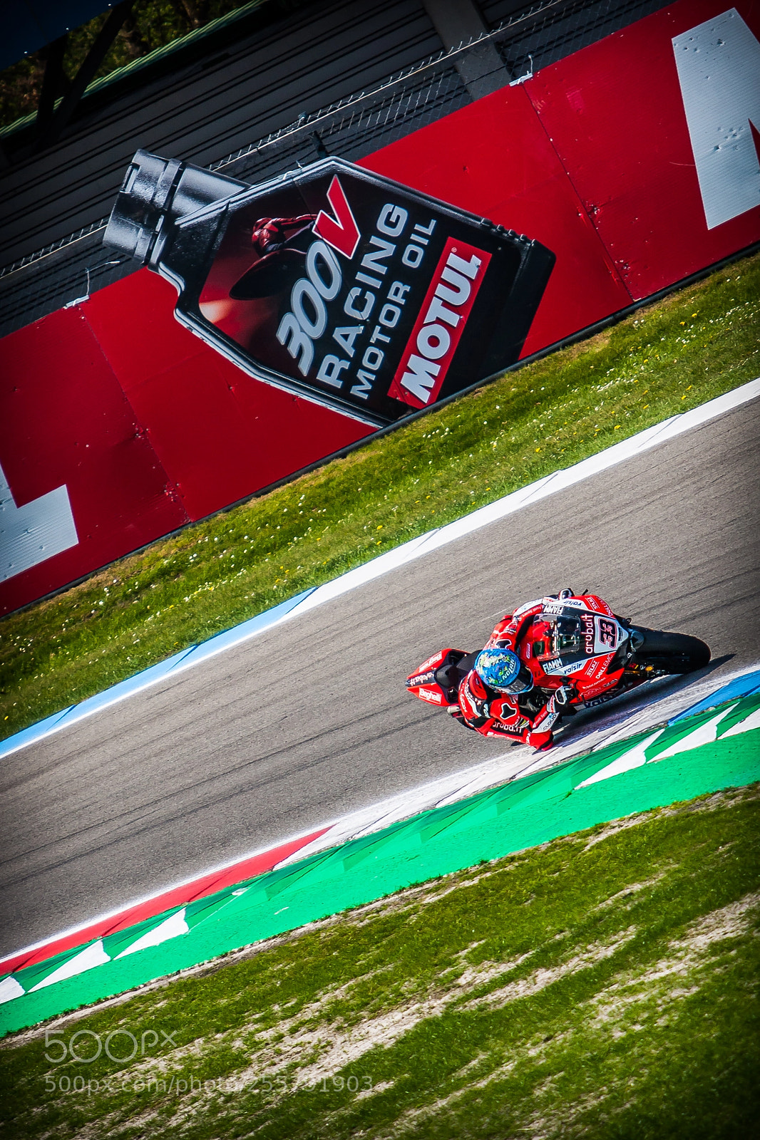 Canon EOS-1D Mark III sample photo. Fuel up for melandri photography