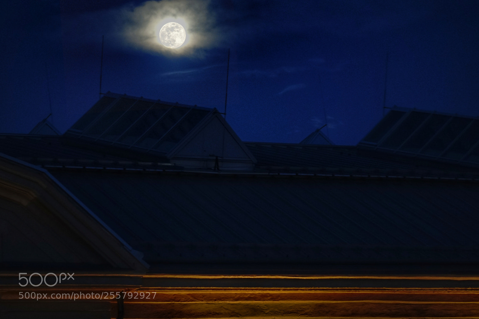 Sony a6000 sample photo. Moon on steyr photography