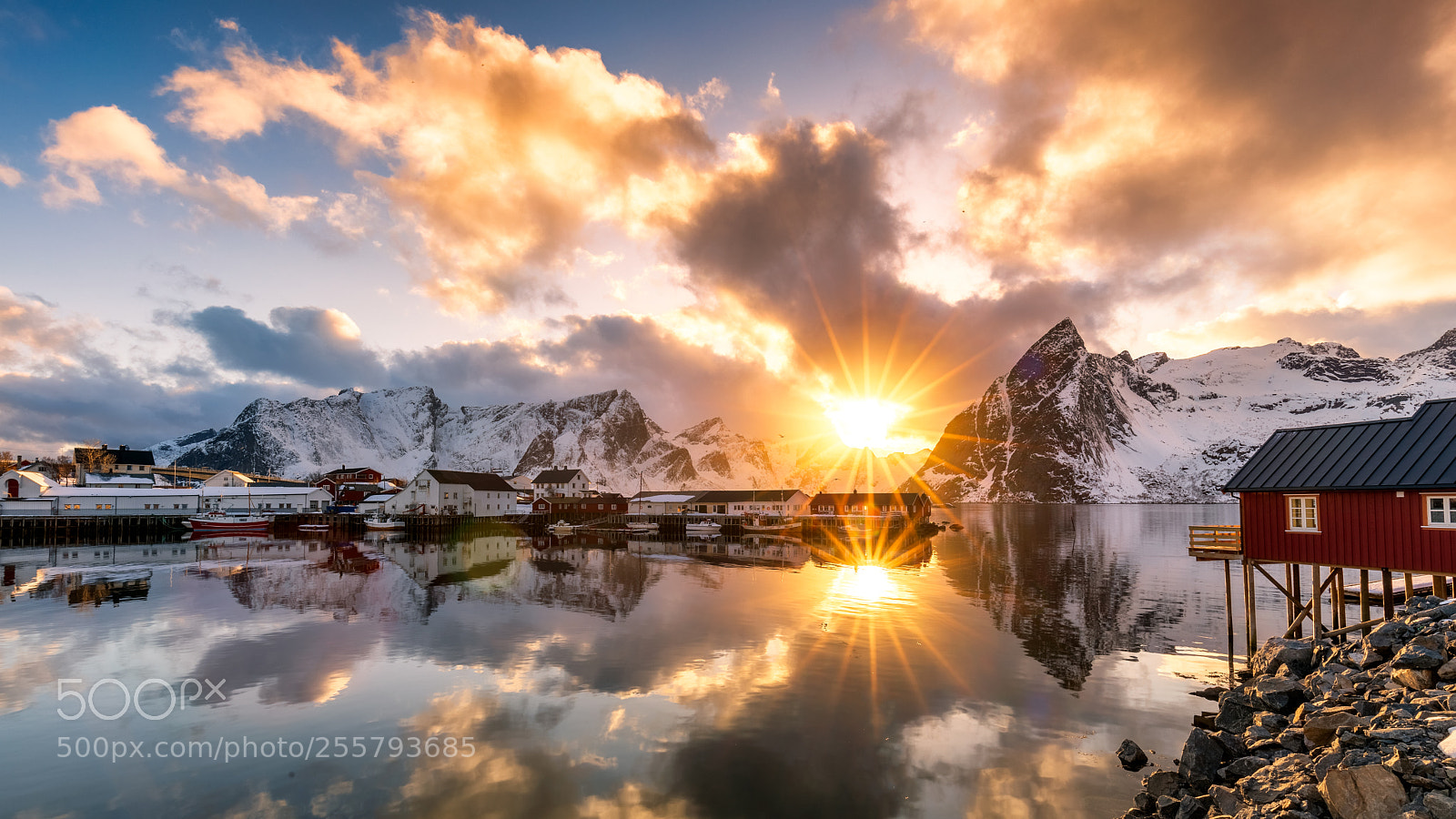 Canon EOS 5D Mark IV sample photo. Sunset in lofoten fishing photography