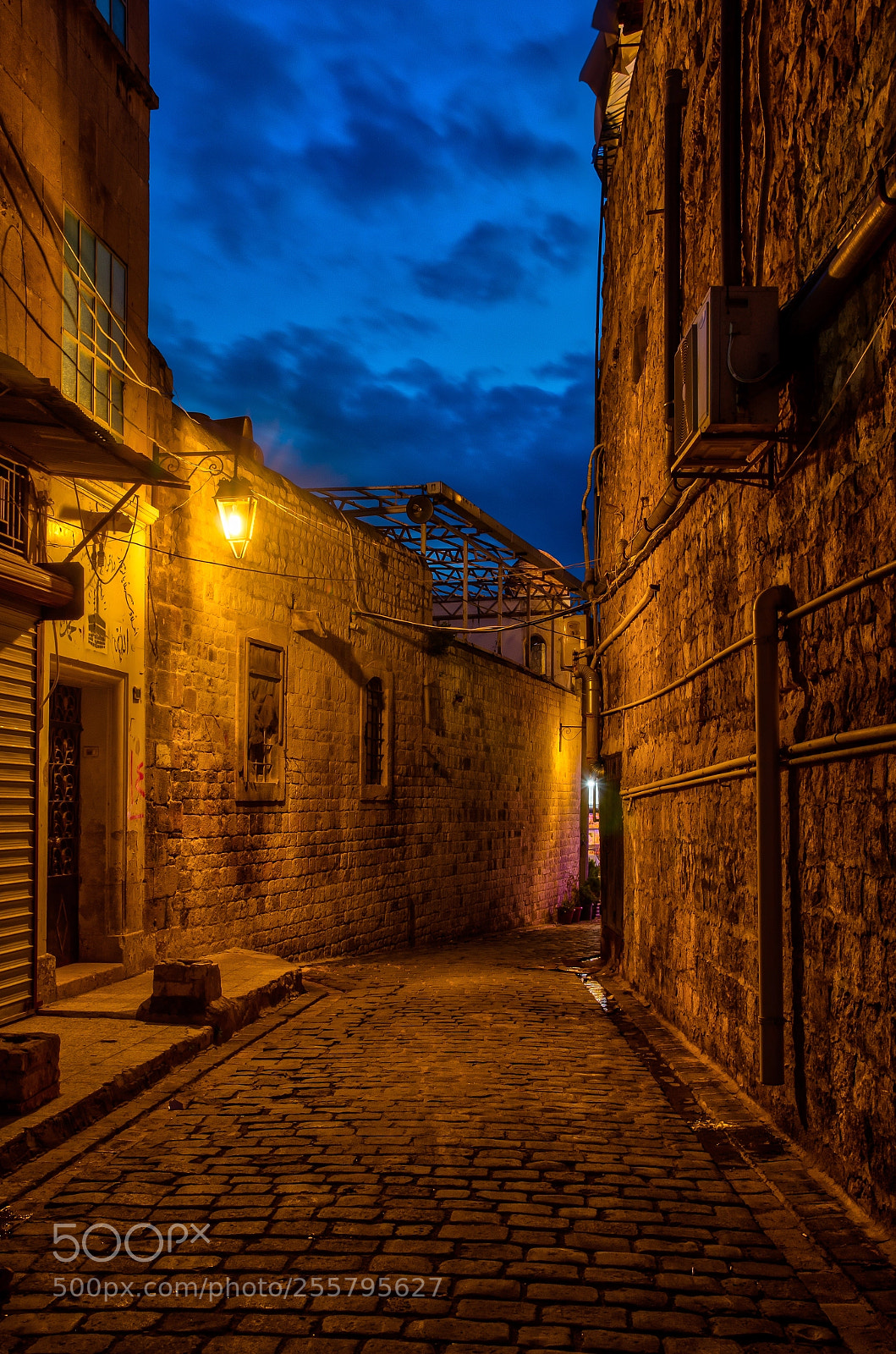Nikon D7000 sample photo. Narrow alley in old photography