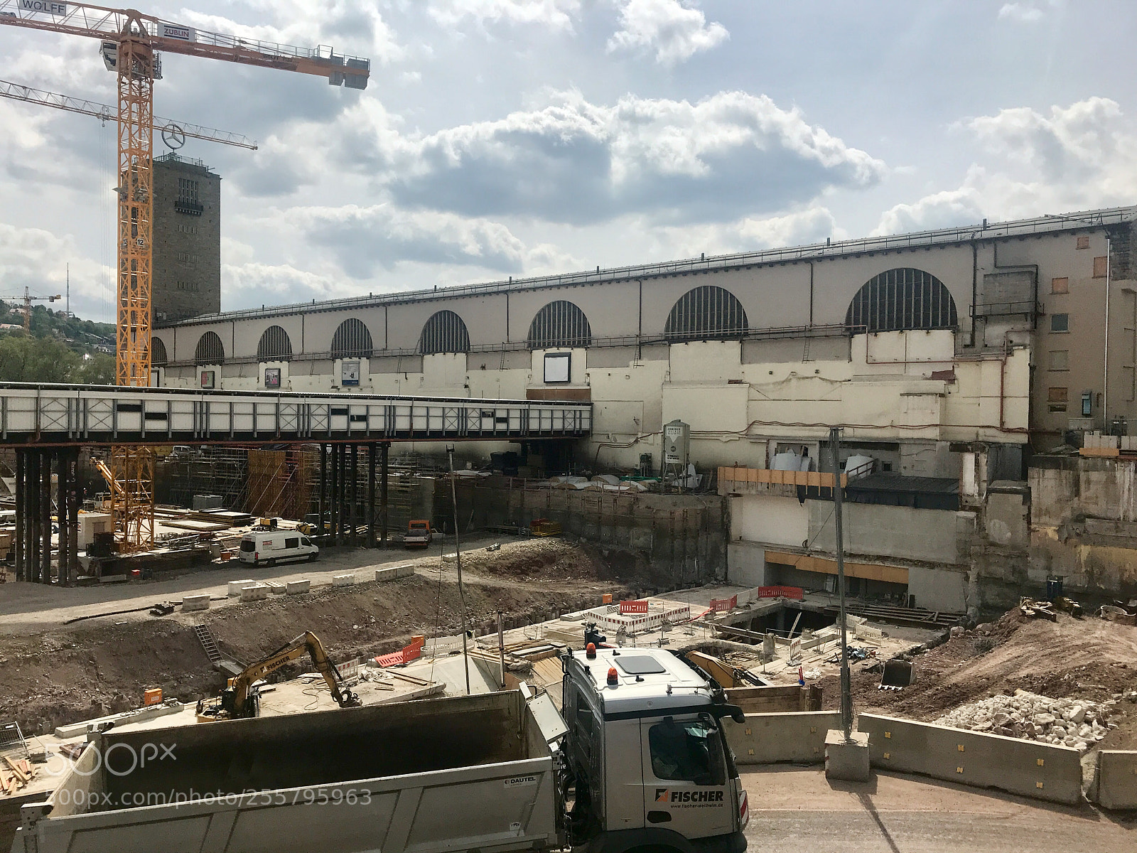 Apple iPhone 7 sample photo. Construction site at stuttgart photography