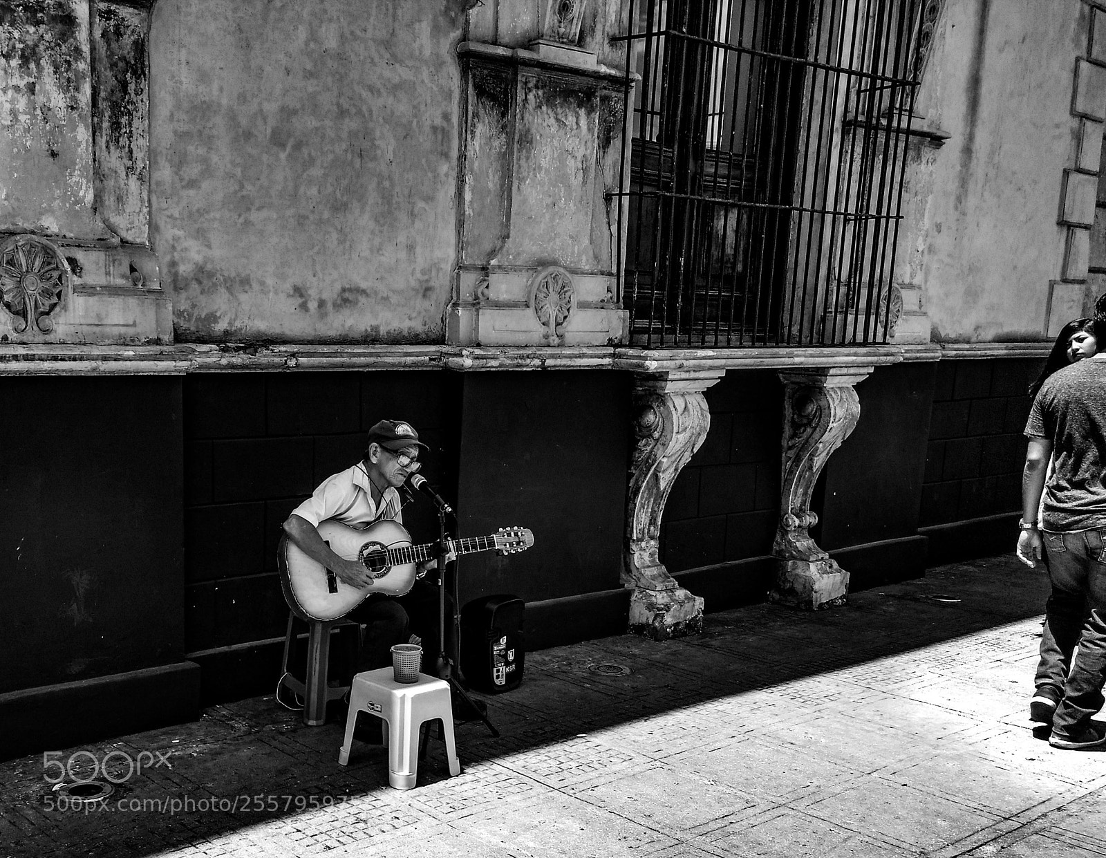 Motorola Moto G (4) sample photo. Street guitar photography