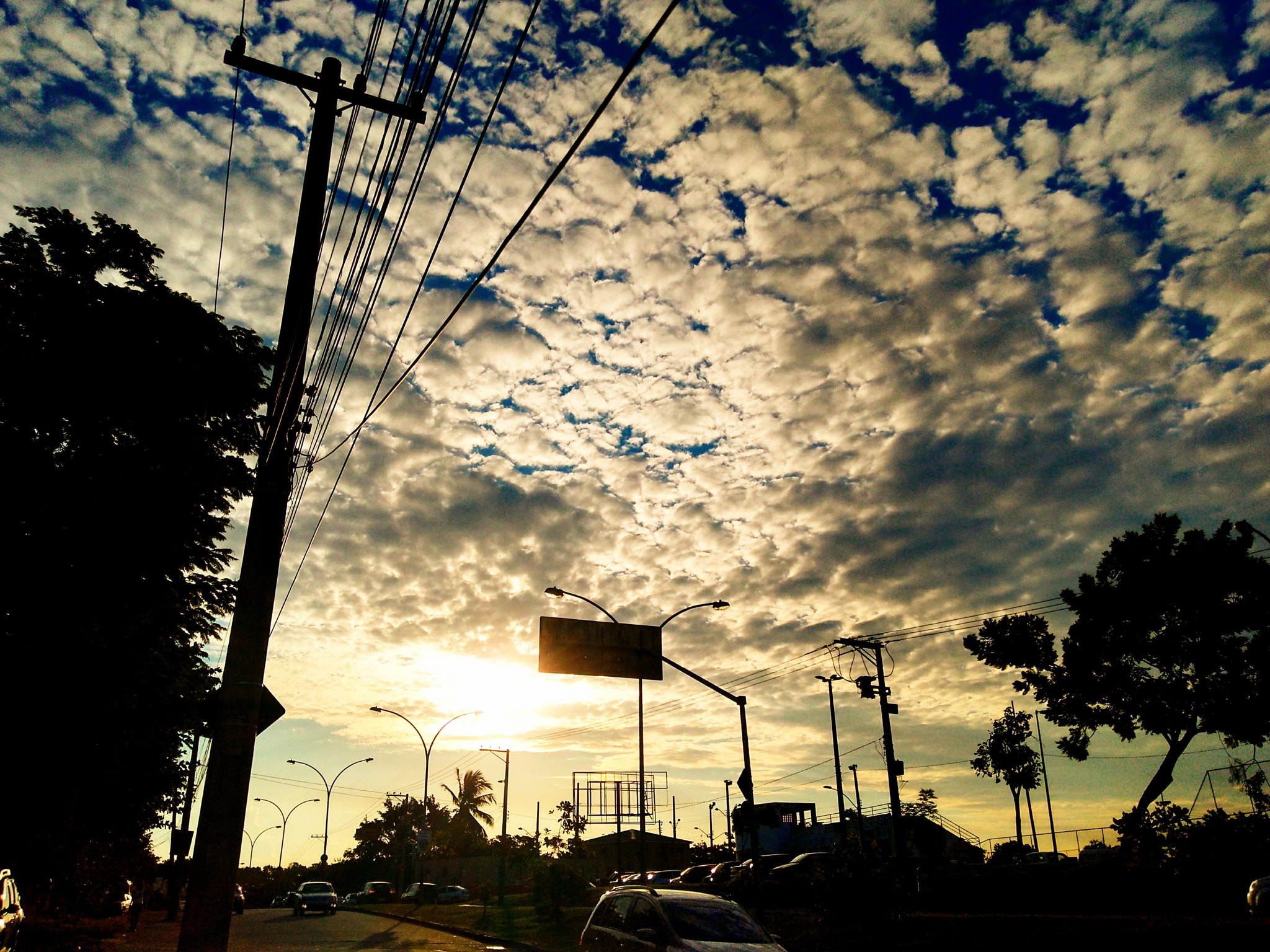 Motorola Moto G Play sample photo. Nuvens amarelas photography