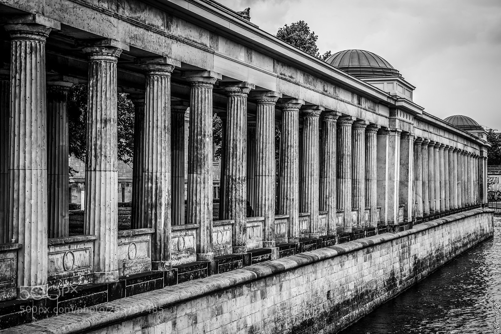Nikon D5300 sample photo. Columns in berlin photography