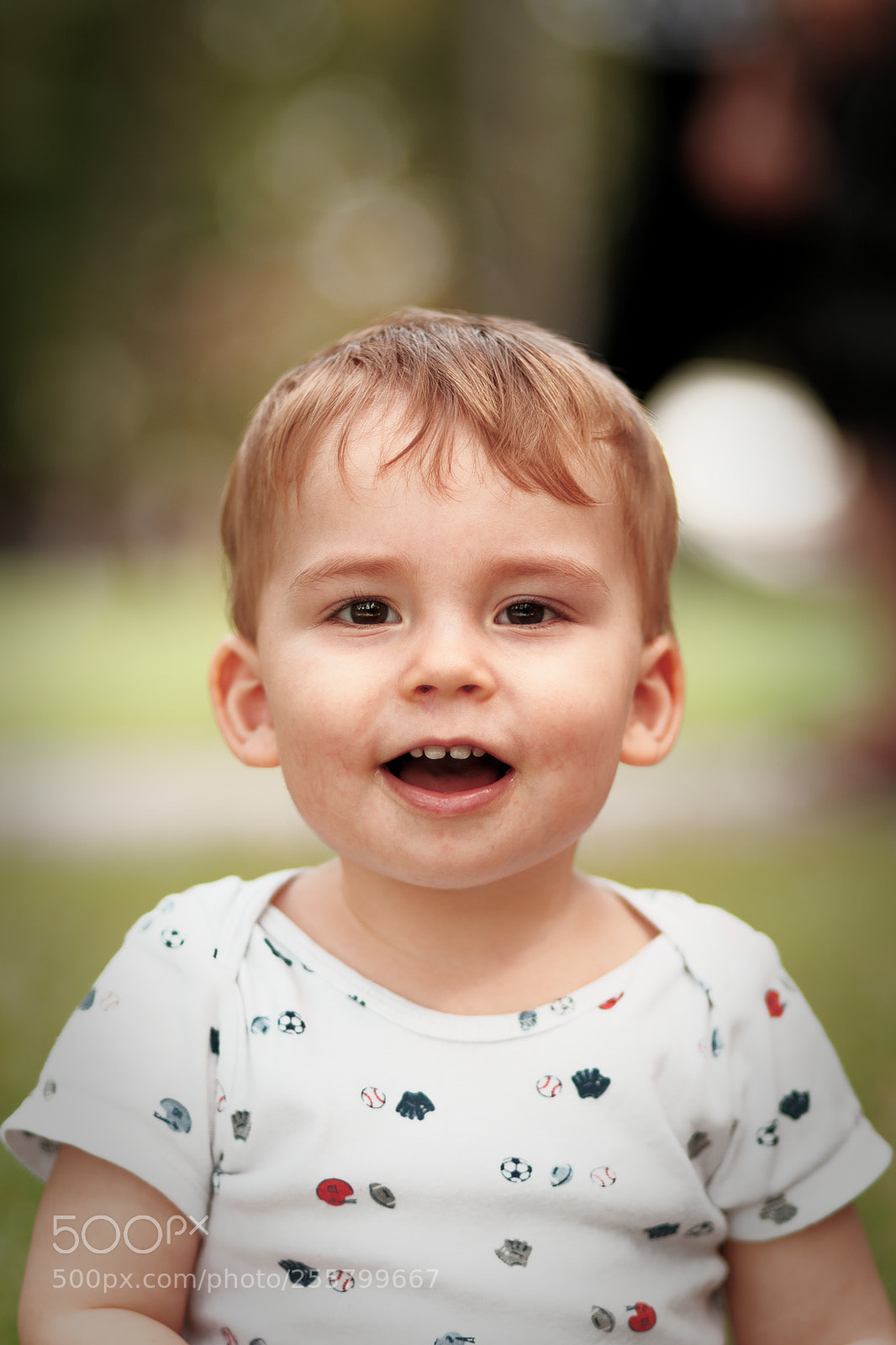 Canon EF 85mm F1.8 USM sample photo. Happy boy photography