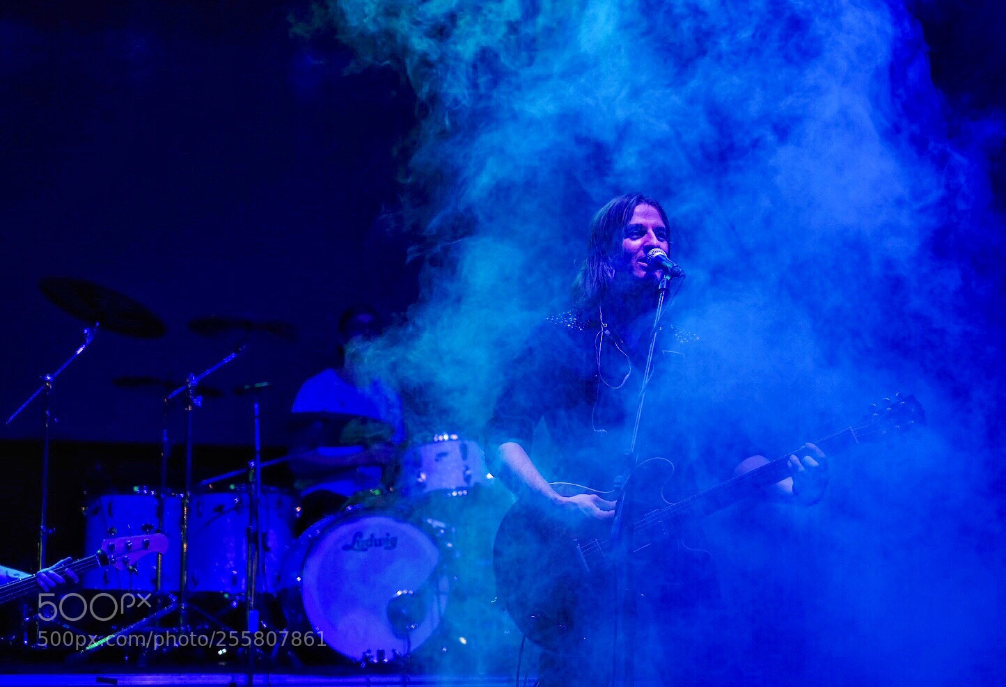 Fujifilm X-T20 sample photo. Singer in smoke photography