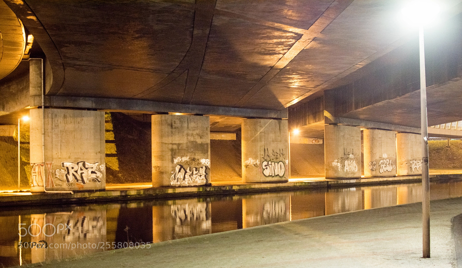 Nikon D7200 sample photo. Urban reflection photography