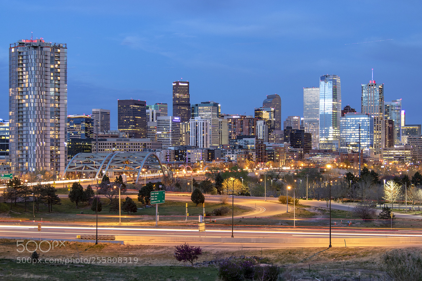 Canon EOS 7D Mark II sample photo. Downtown district photography