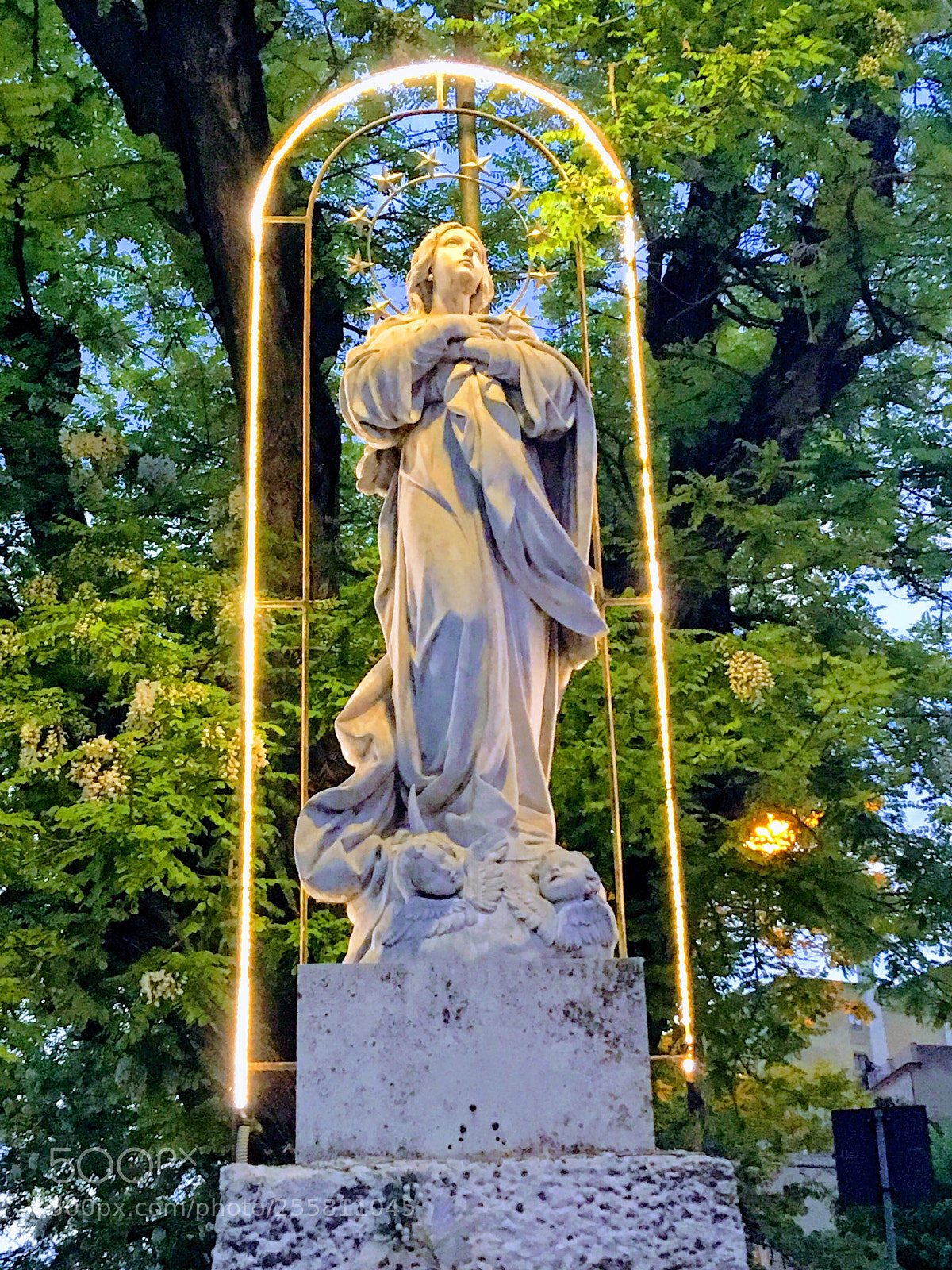 Apple iPhone SE sample photo. L’immacolata photography