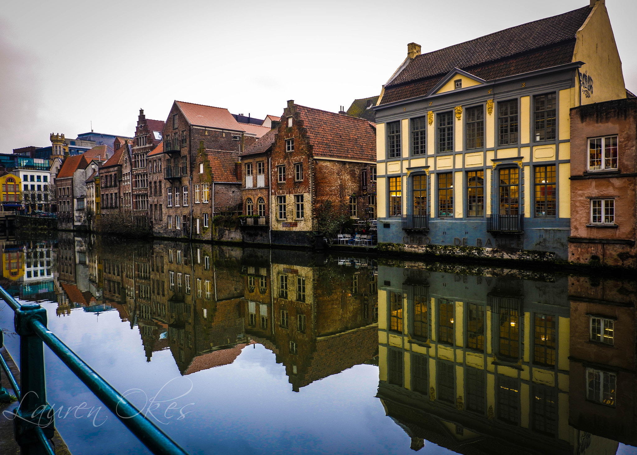 Fujifilm X-A3 sample photo. Reflections in gent photography