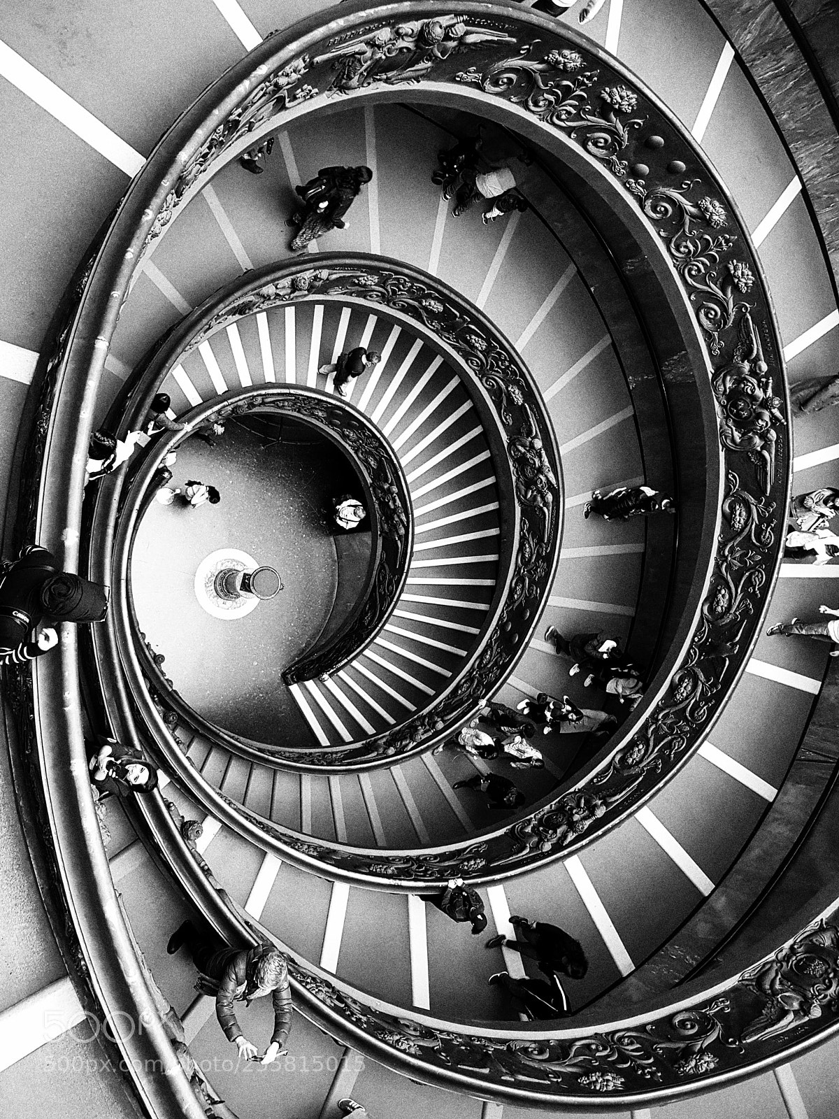 Samsung Galaxy S8+ sample photo. Stairs escaleras blackandwhite museosvaticanos photography