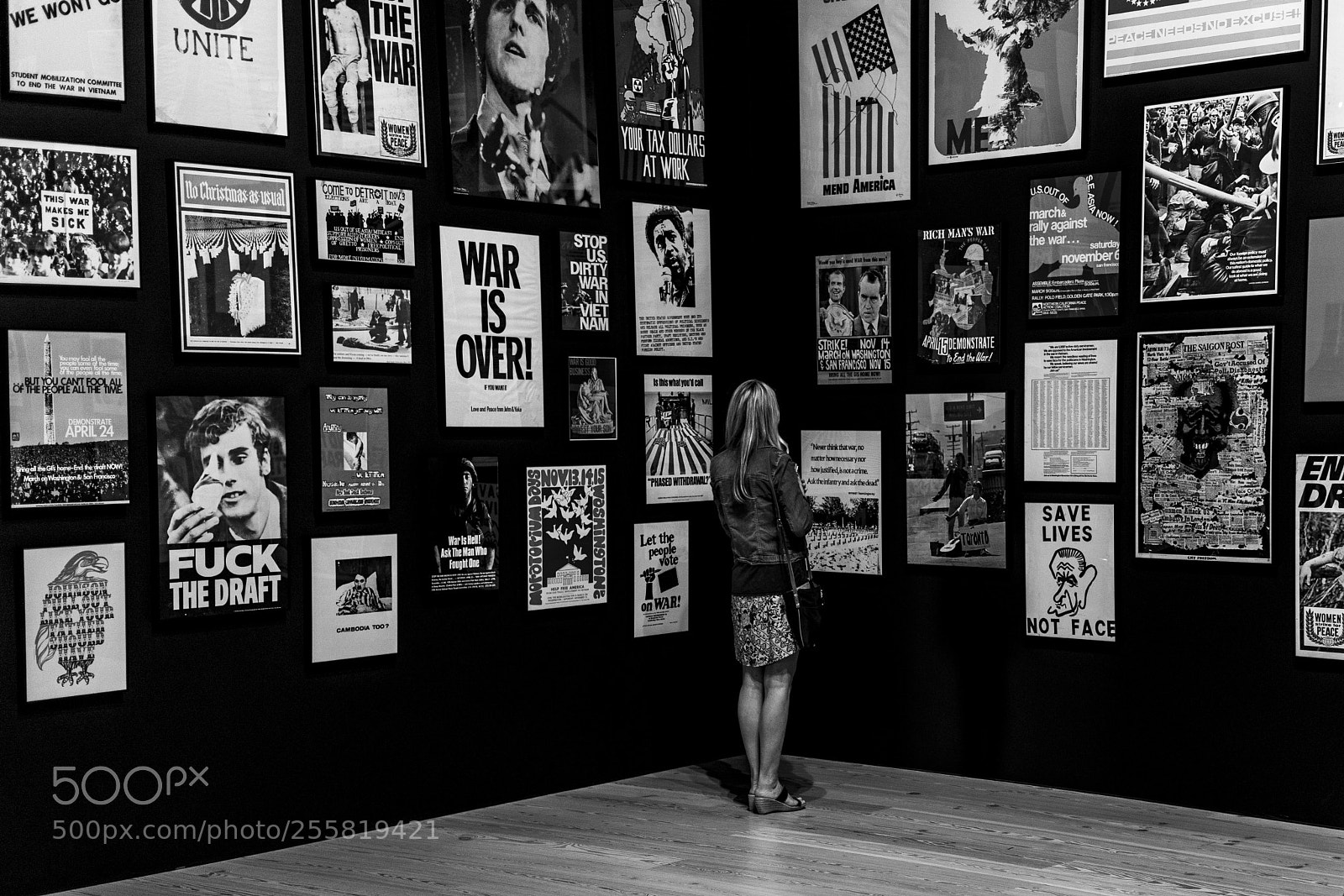Sony a7R sample photo. Lady & war photography