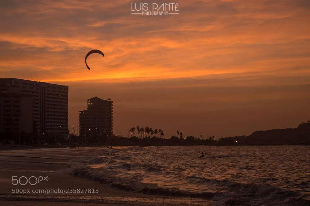 Nikon D3200 sample photo. Kite night photography