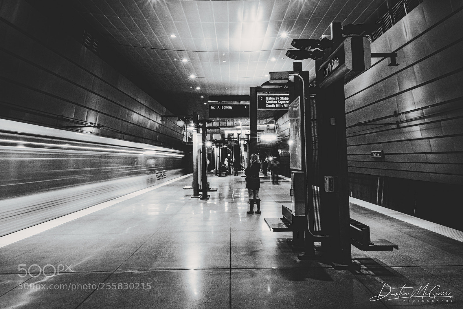 Olympus OM-D E-M1 Mark II sample photo. Pittsburgh subway station photography