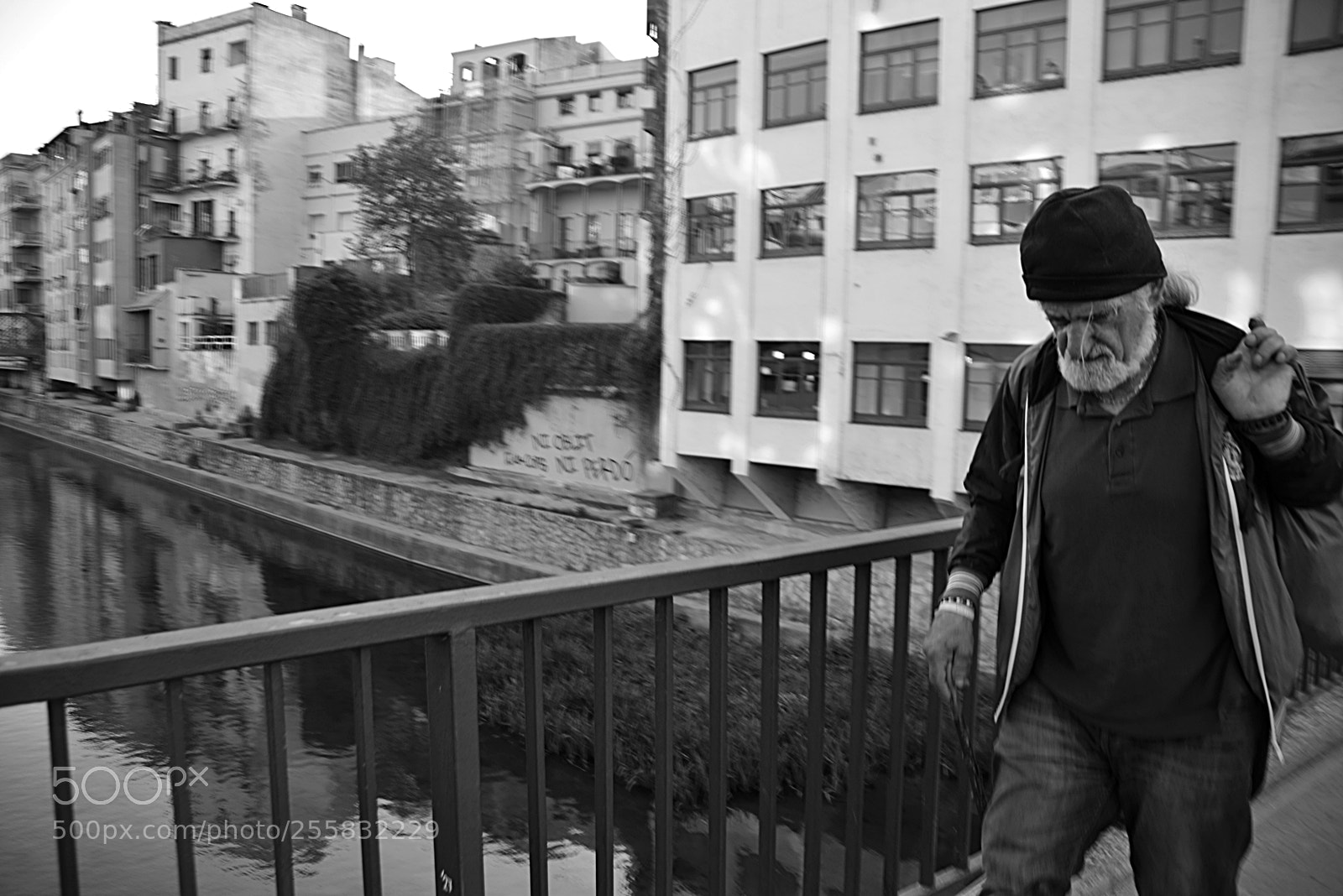Nikon D3300 sample photo. Girona photography