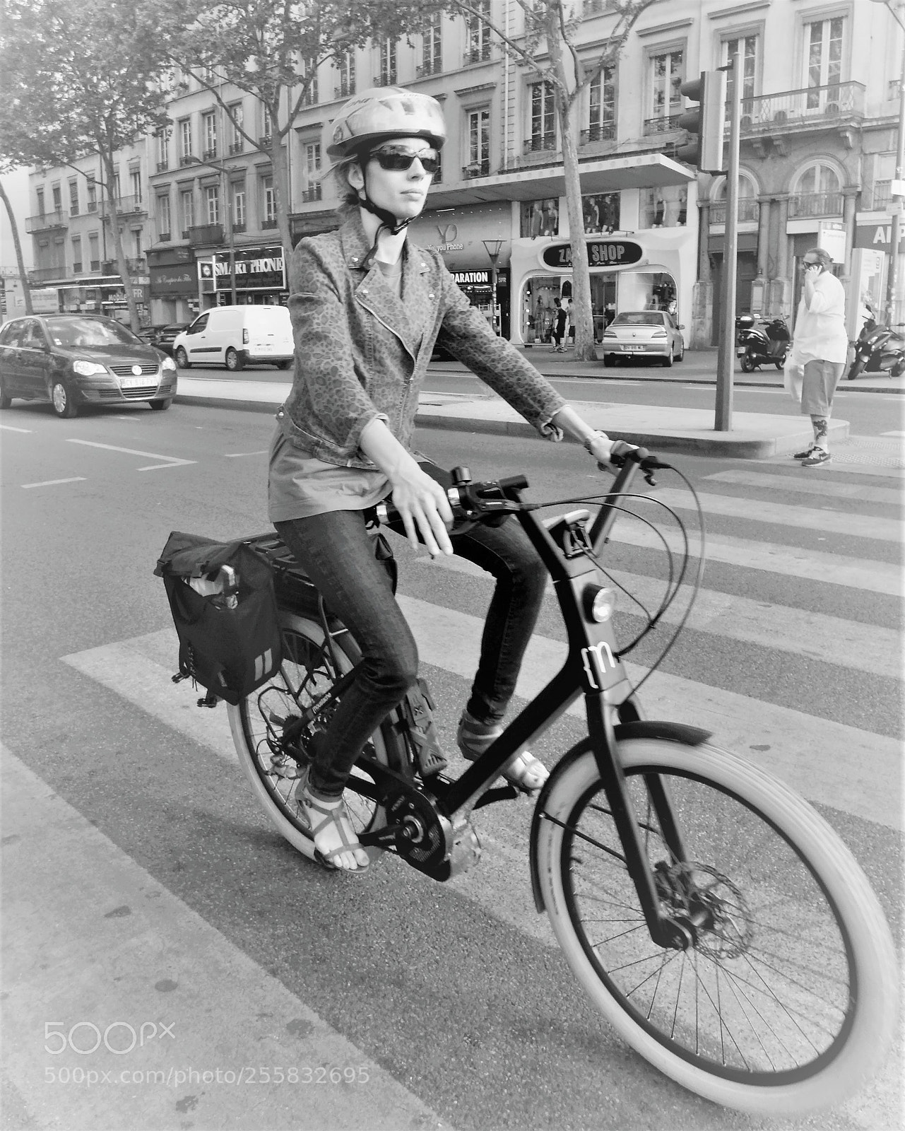 Panasonic Lumix DMC-LX7 sample photo. Fashion chick on bike photography