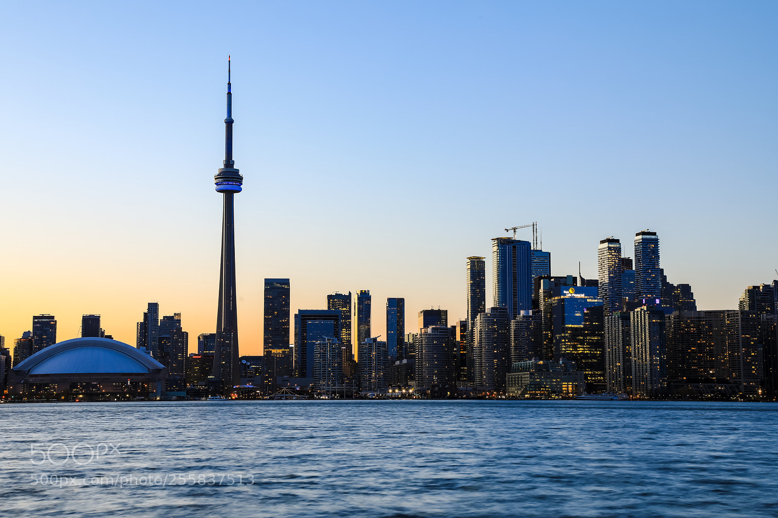 Canon EOS 5D Mark IV sample photo. Downtown toronto photography