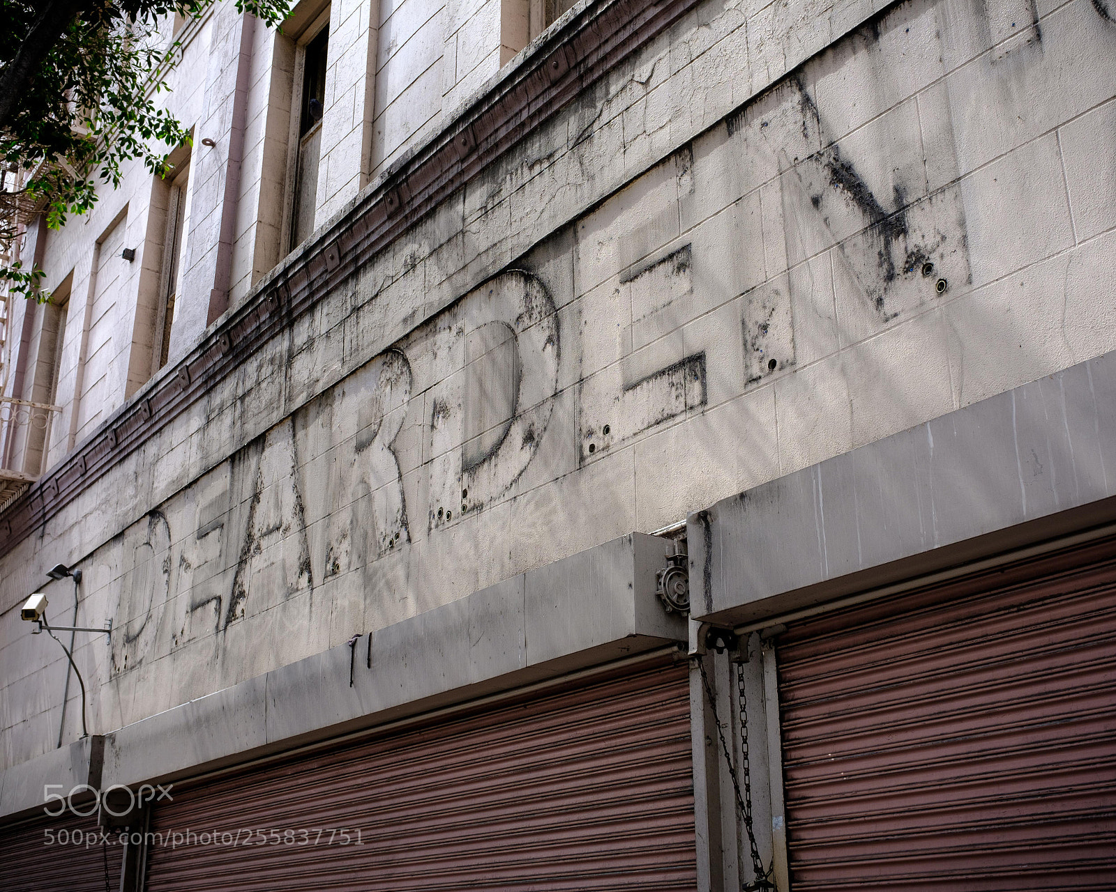 Fujifilm X100F sample photo. Dearden's closed. photography