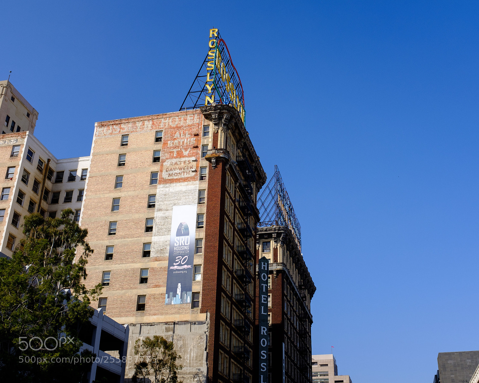 Fujifilm X100F sample photo. Rosslyn hotel photography