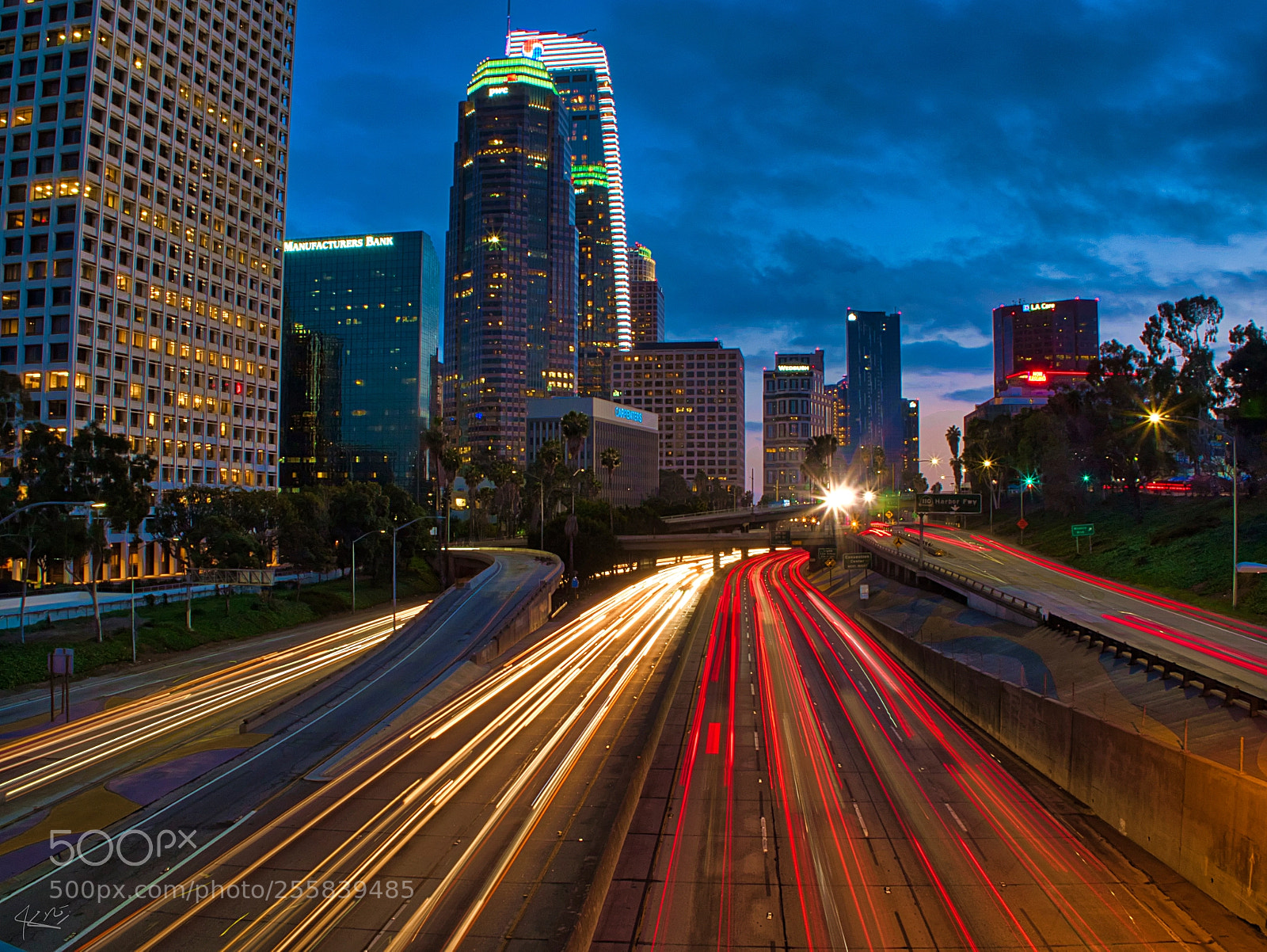 Olympus OM-D E-M10 II sample photo. Downtown los angeles sunset photography