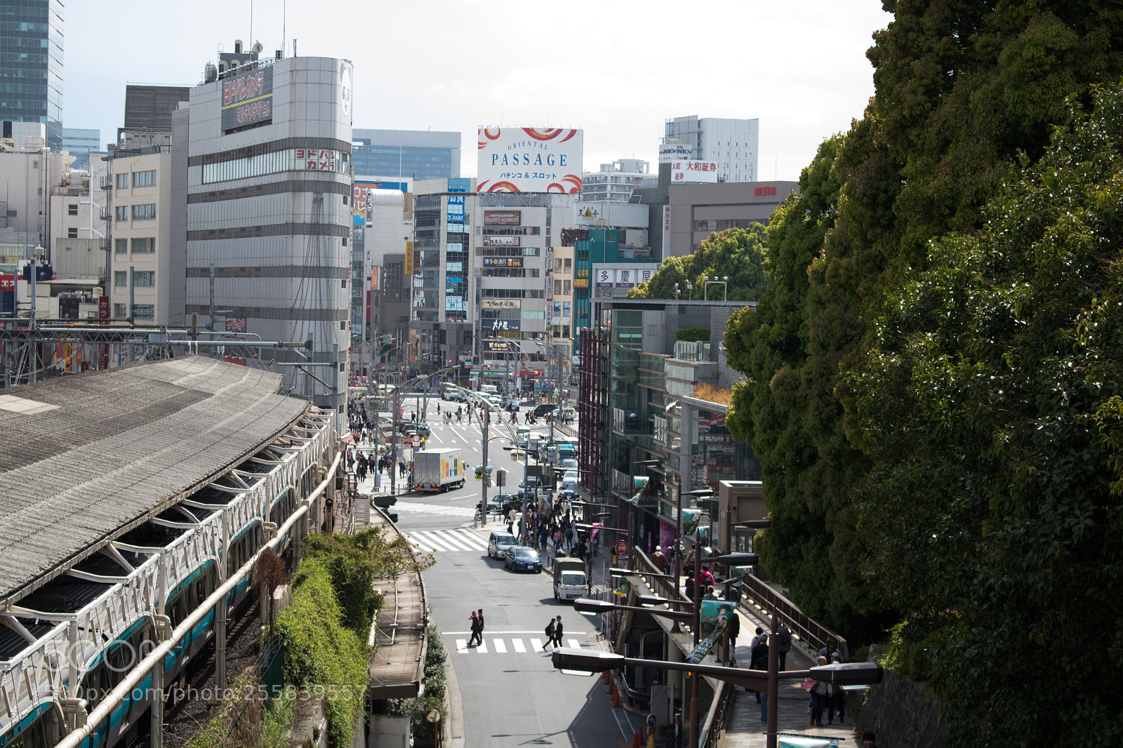 Canon EOS 750D (EOS Rebel T6i / EOS Kiss X8i) sample photo. Above the streets photography