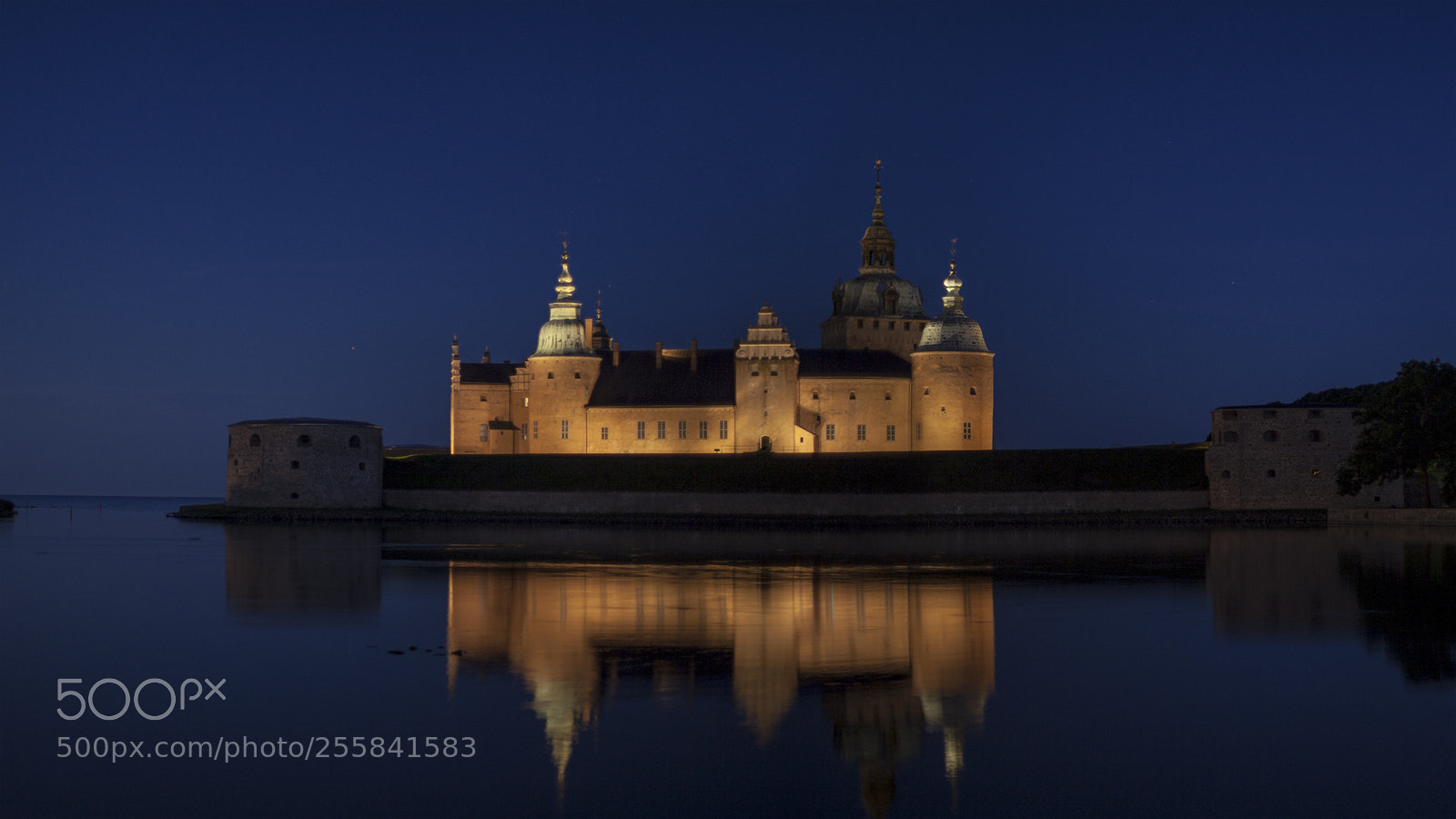 Canon EOS 5D Mark II sample photo. Kalmar castle photography