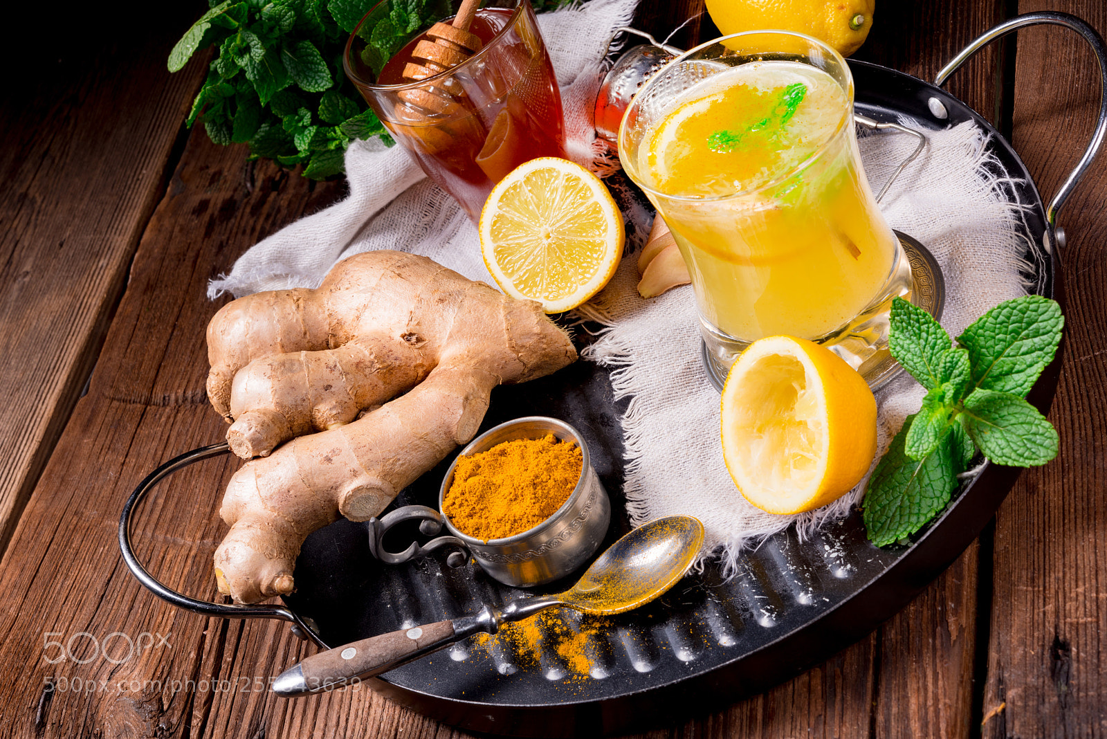 Nikon D810 sample photo. Ginger lemonade with honey photography