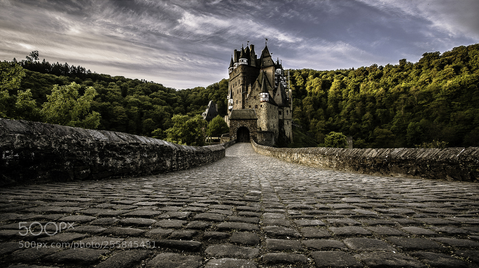 Canon EOS 6D Mark II sample photo. Burg eltz photography