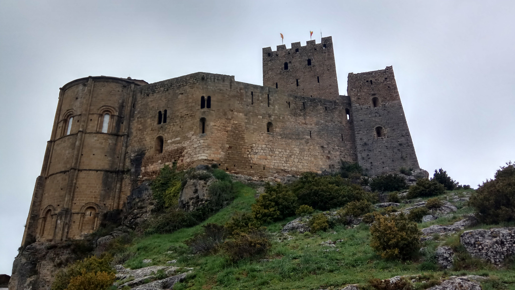 Xiaomi Redmi Note 4X sample photo. Castillo de loarre. photography