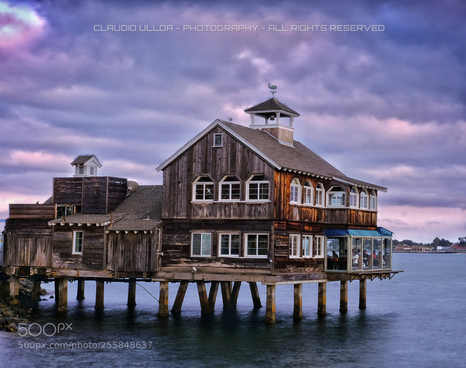 Fujifilm X-T2 sample photo. San diego pier cafe photography