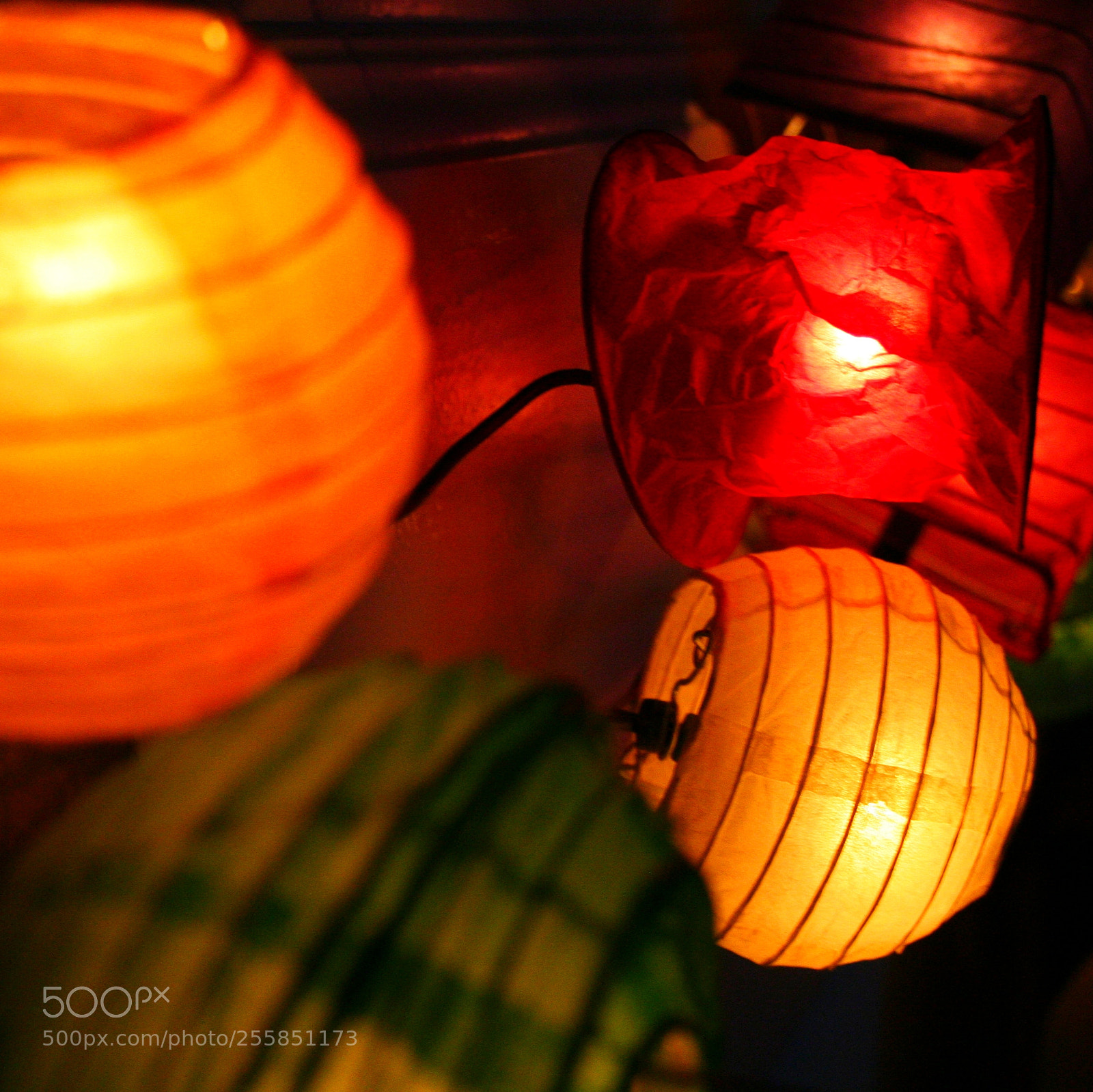 Canon EOS 350D (EOS Digital Rebel XT / EOS Kiss Digital N) sample photo. Colorful lanterns photography