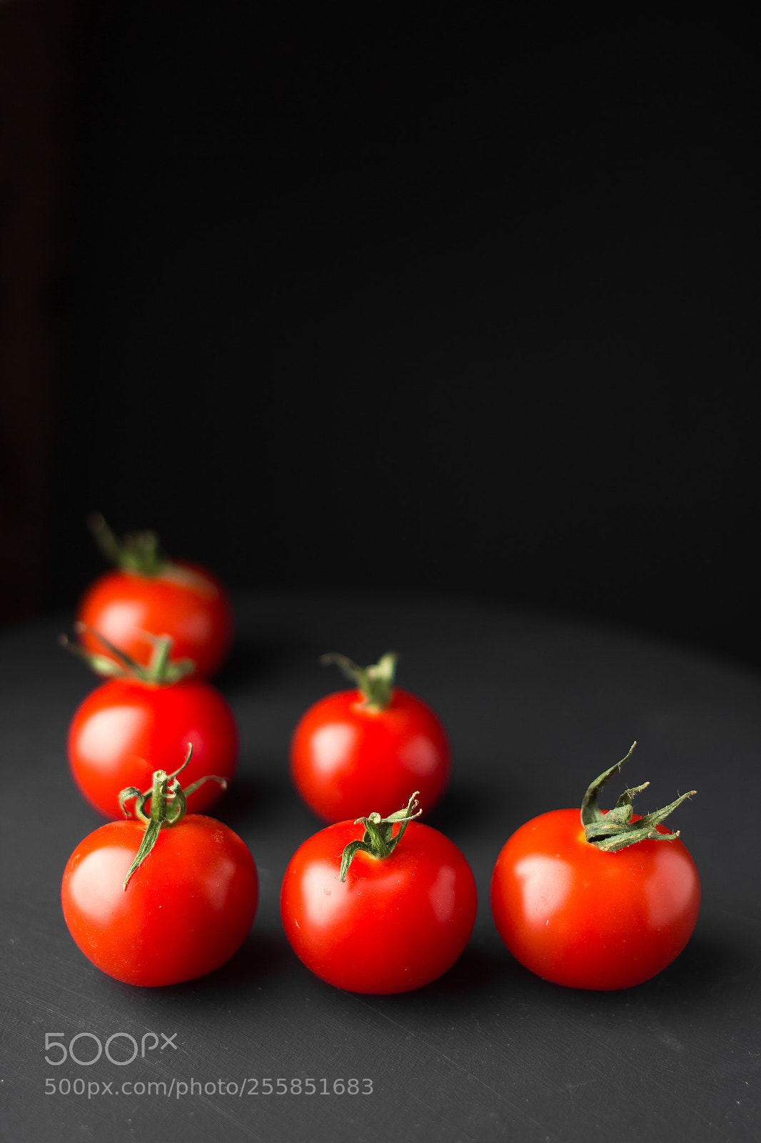 Canon EOS 600D (Rebel EOS T3i / EOS Kiss X5) sample photo. Cherry tomatoes on a photography