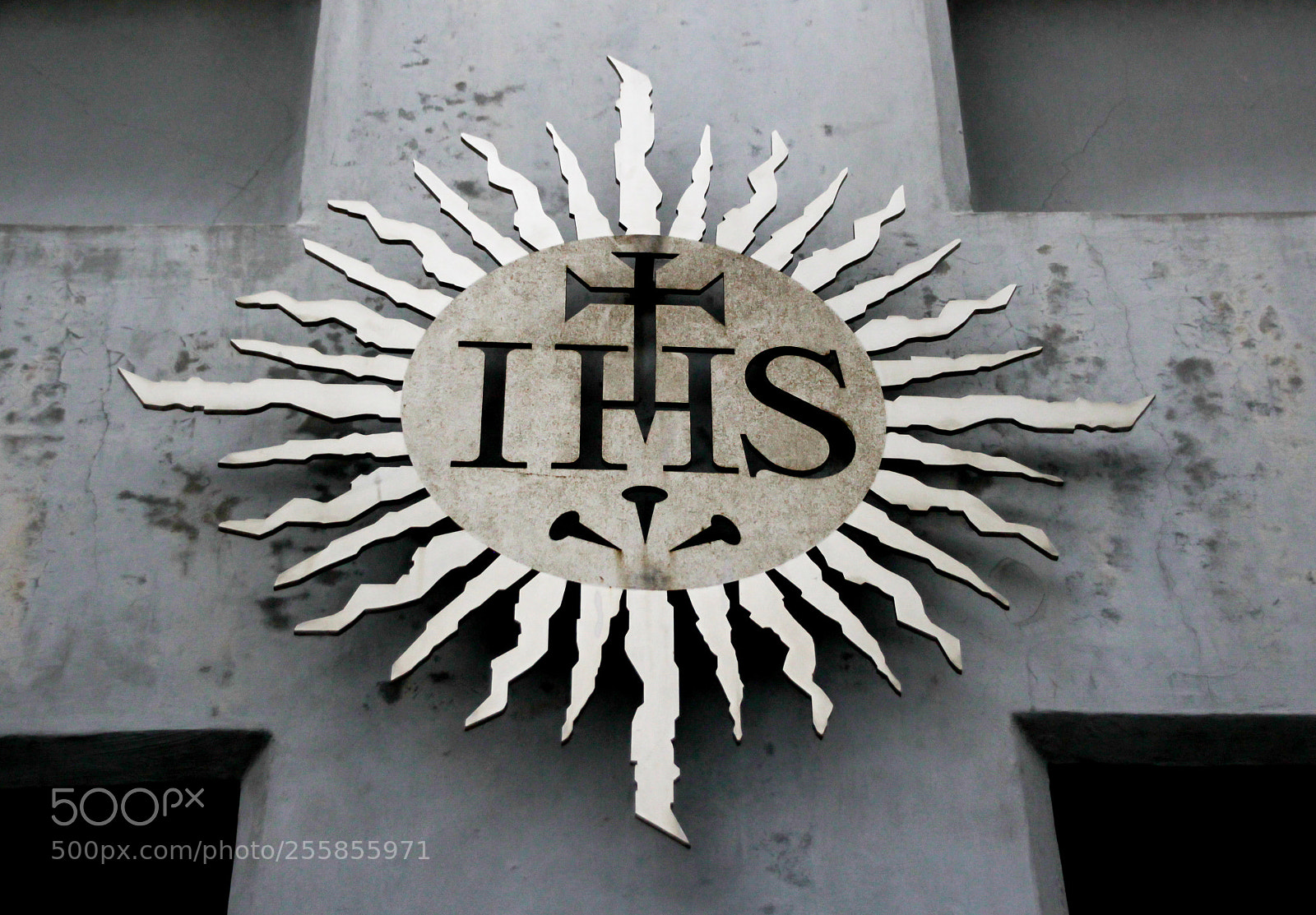 Canon EOS 1200D (EOS Rebel T5 / EOS Kiss X70 / EOS Hi) sample photo. Jesuit symbol at corpus photography