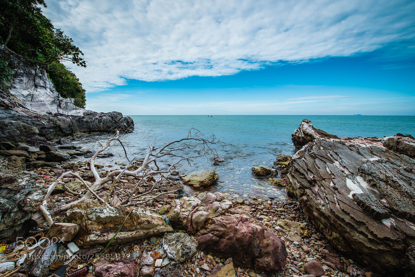 Nikon D800 sample photo. Empty beach photography