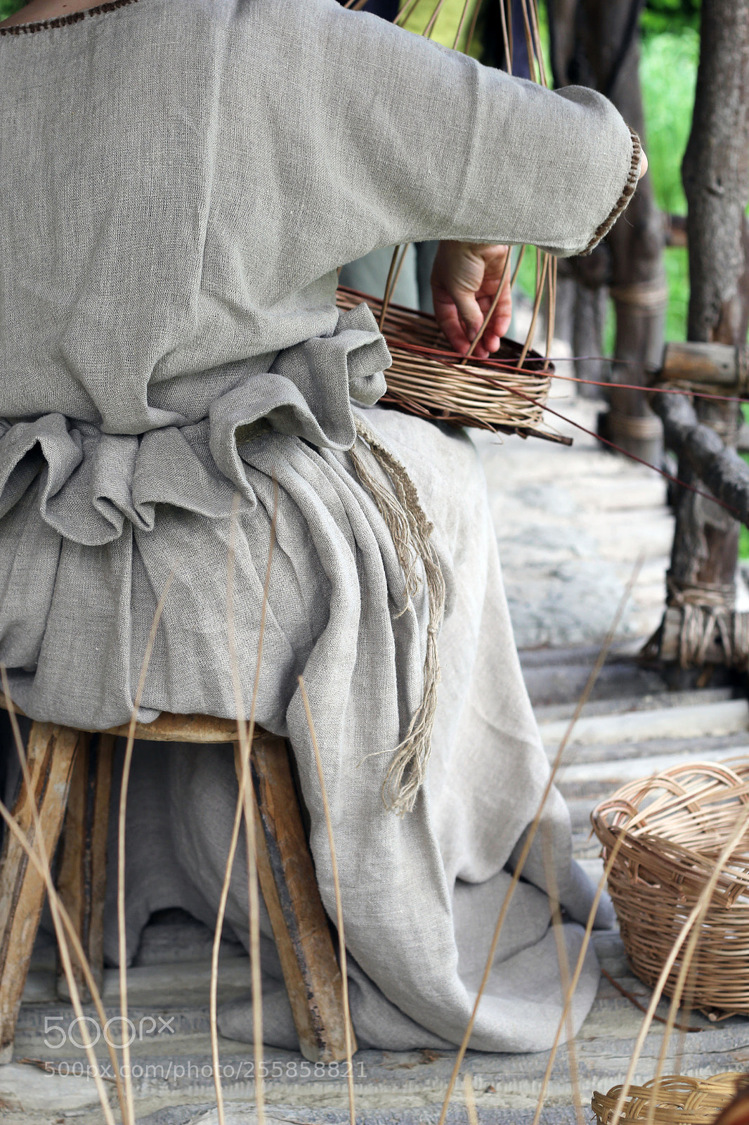 Canon EOS 60D sample photo. Baskets in the bronze photography