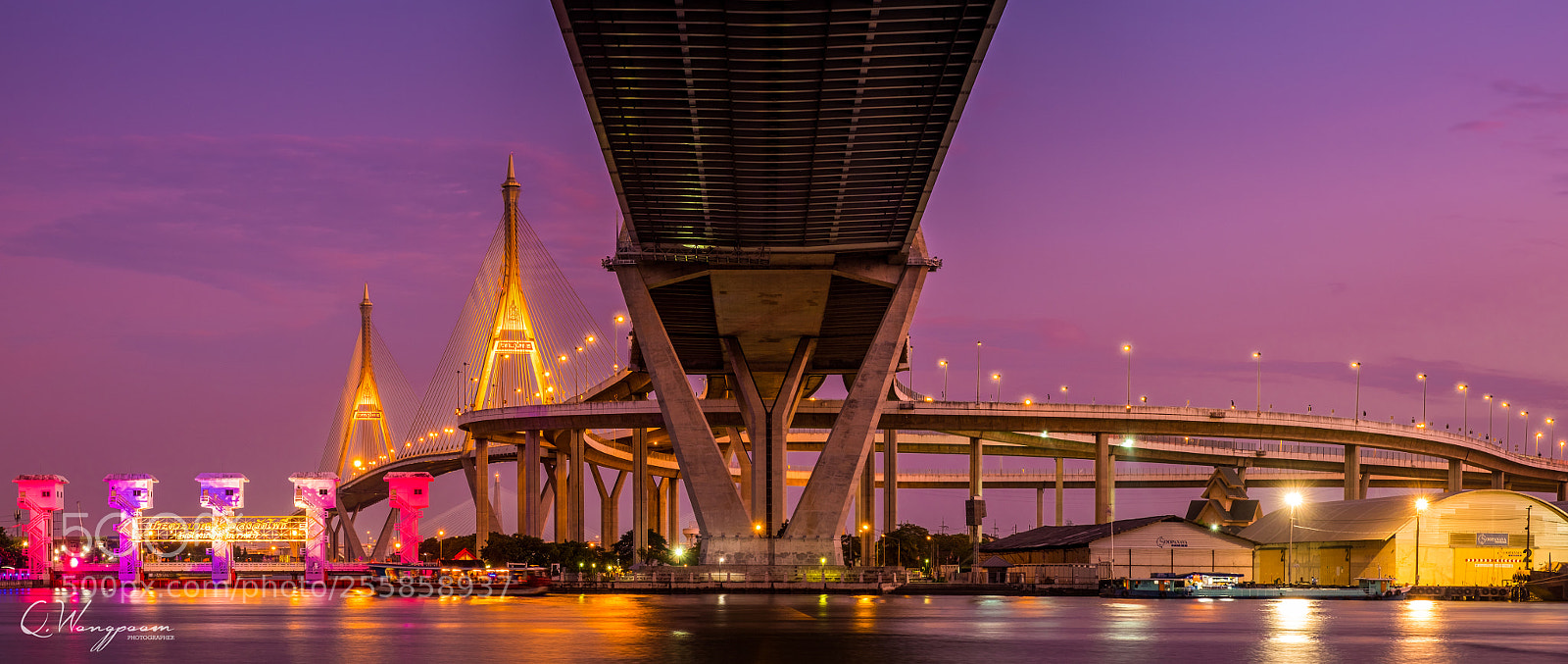 Fujifilm X-T20 sample photo. "under the bridge #3" photography