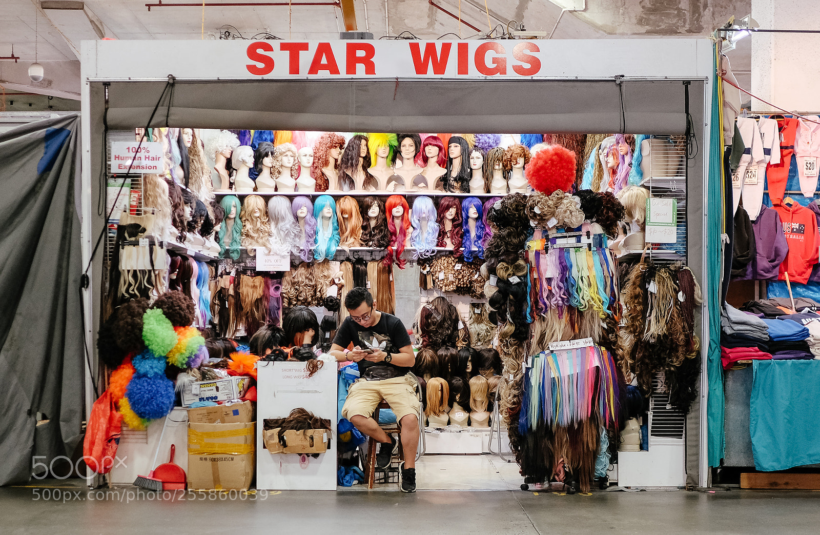 Fujifilm X-T2 sample photo. Wigs galore photography