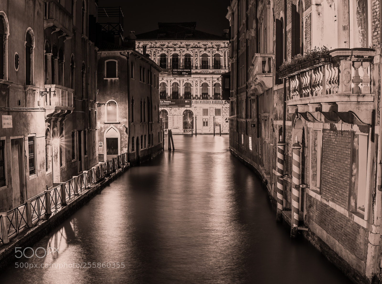 Sony a6300 sample photo. Venice long expo black photography