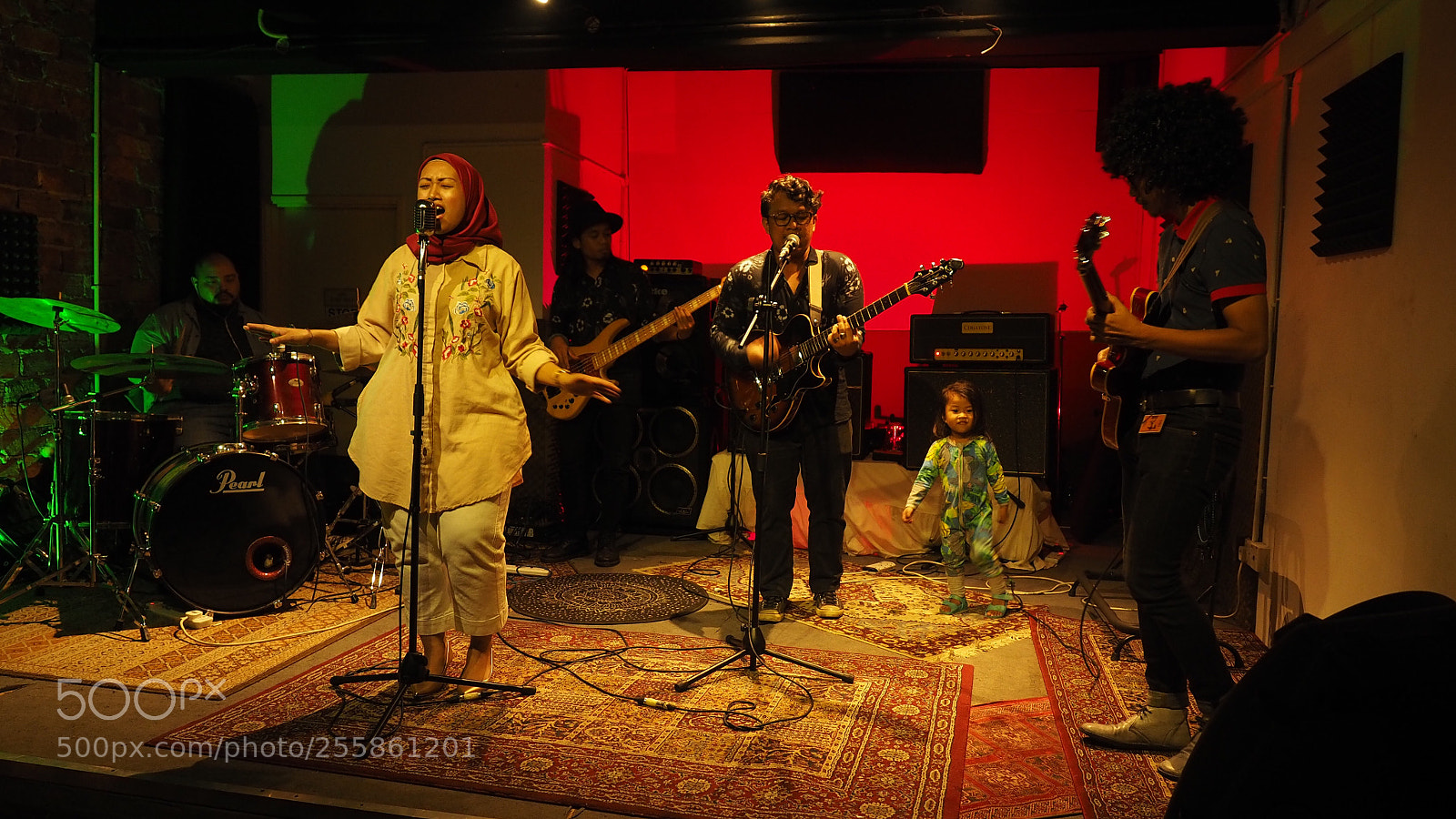Olympus OM-D E-M5 II sample photo. Untitled photography
