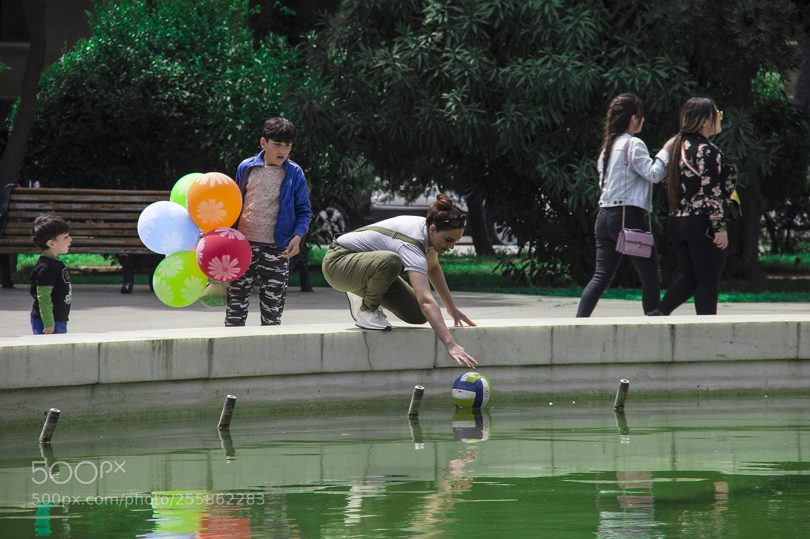Canon EOS 60D sample photo. Evacuation! photography