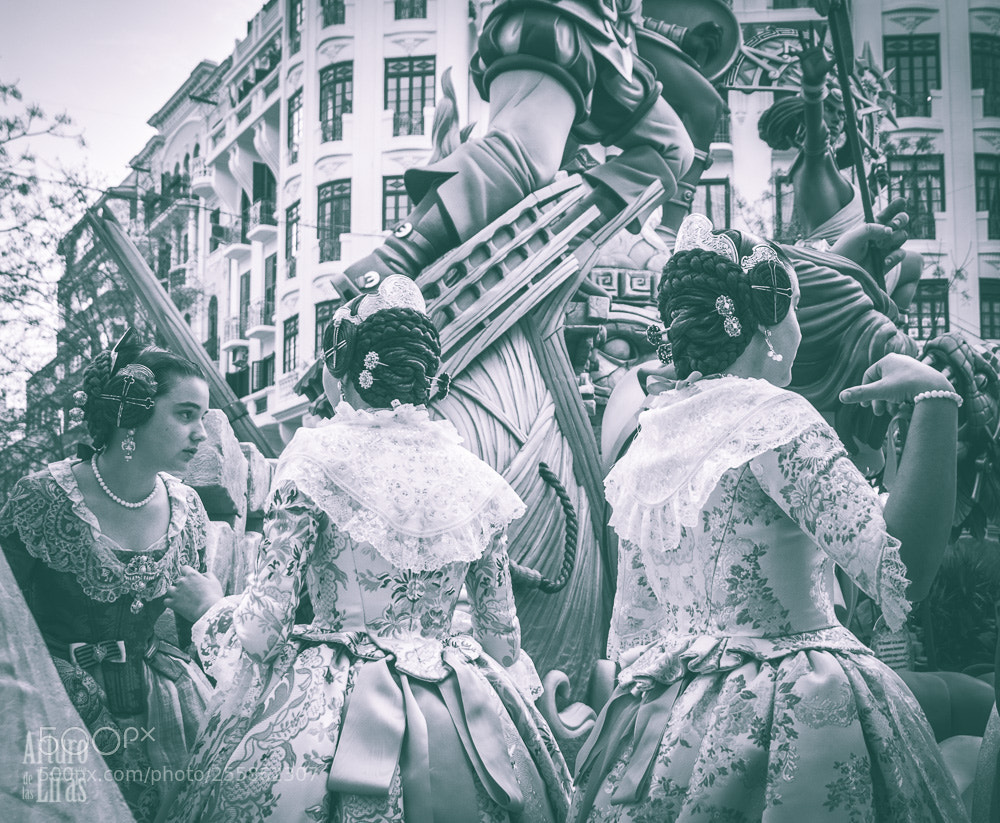 Olympus OM-D E-M1 Mark II sample photo. Fallas valencia photography